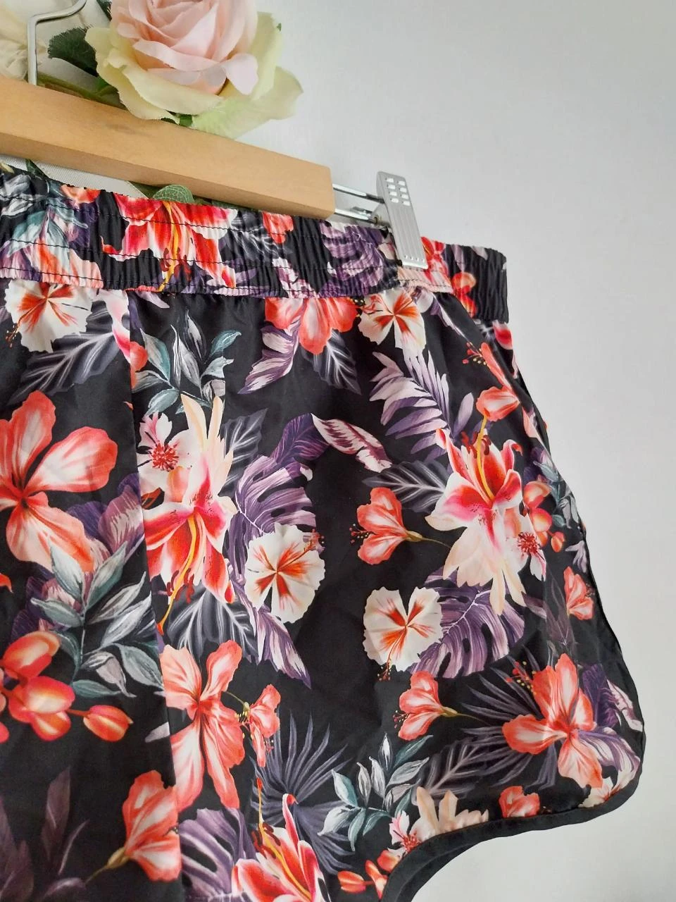 Bañador negro con flores tropicales Calzedonia Talla 42 – photo 3